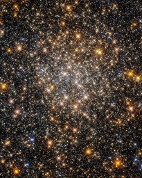 Шаровое звёздное скопление Паломар 6. Находится на расстоянии 25 000 световых лет от нас и содержит примерно 500 тысяч звезд