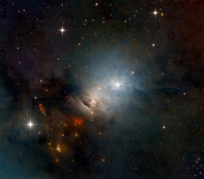 Область звездообразования NGC 1333 в созвездии Персея, расположенная на расстоянии 1000 световых лет от Земли.