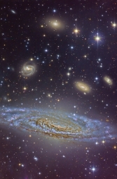 Галактика NGC 7331 — спиральная галактика в созвездии Пегаса. Расстояние до этой красавицы около 50 млн световых лет.