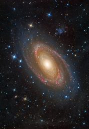 Галактика Боде (М81) в созвездии Большой Медведицы. Далёкий мир в два раза меньше Млечного пути находится примерно в 12 миллиона