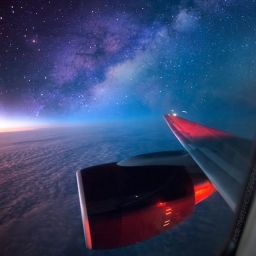 Вид на Млечный путь с борта Боинга-777