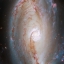 Перед нами центр спиральной галактики NGC 1097. Вся эта красота расположена на расстоянии 48 млн световых лет от Млечного пути в направлении созвездия Печь. За фото стоит поблагодарить телескоп Hubble.