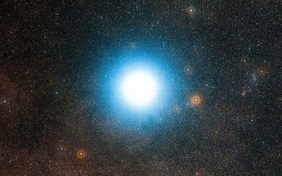 Ахернар — ярчайшая звезда в созвездии Эридана и девятая по яркости на всём ночном небе