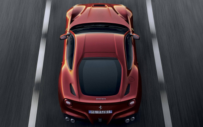 Скачать скорость и мощь суперкара - красные обои Ferrari