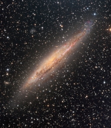 Близкaя cпиpaльнaя гaлaктикa NGC 4945