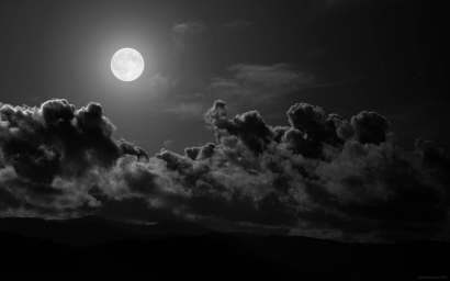 Полная Луна И Темная Ночь, Черные Облака