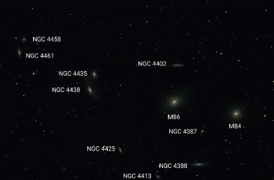Группа галактик известная как Цепочка Маркаряна находится в созвездии Дева. Часть от сверхскопления галактик в Деве
