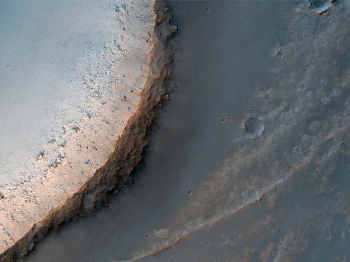Снимки поверхности Марса, сделанные орбитальным аппаратом «ExoMars».