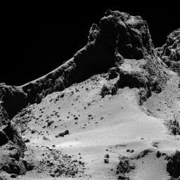 Поверхность кометы Чурюмова-Герасименко, снятая зондом Розетта с расстояния 8 километров.