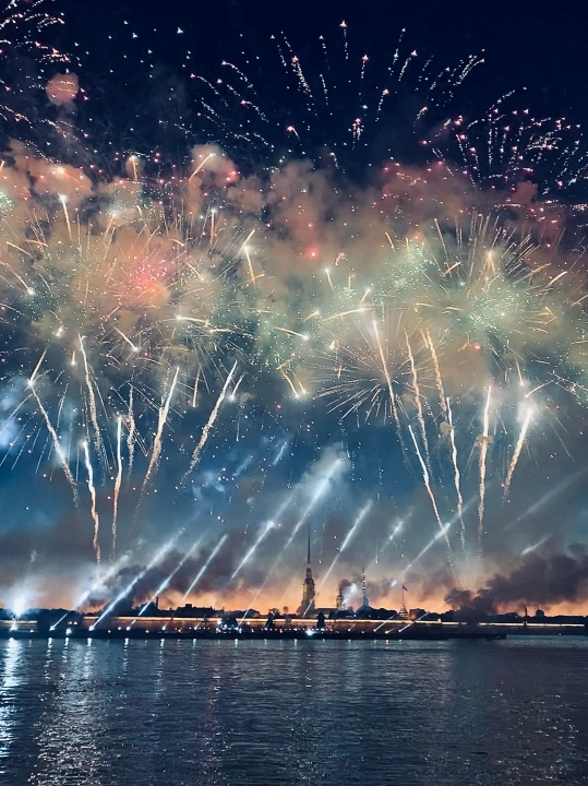 Fireworks on scarlet sails. Russia. Photo 5