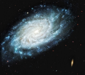 Спиральная галактика NGC 3370