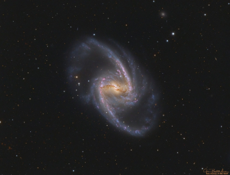 Галактика NGC 1365, фото