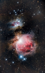 Большая Туманность Ориона или M42. Это обширная область звездообразования, которая находится примерно в 1500 световых годах от З
