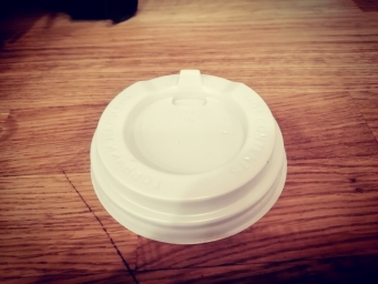 Крышка пластиковая от бумажного стаканчик для чая