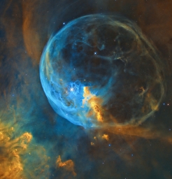 Туманность NGC 7635 - огромный космический пузырь в созвездии Кассиопеи, выдутый быстрым ветром горячей звезды класса Вольфа-Рай