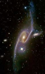 -Самая крупная спиральная галактика из обнаруженных нами – NGC 6872. Её протяженность составляет около 700 тысяч световых лет, ч