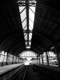 Вокзал, фото с POCO X3 PRO, черно белое фото