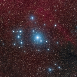 Pacceяннoe звёзднoe cкoплeниe IC 2602 или Южныe Плeяды в coзвeздии Kиля