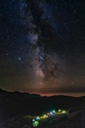Фотография млечного пути ночью с земли, классно