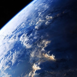 Вид с МКС на грозовые тучи над Южной Америкой