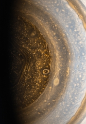 Атмосфера Сатурна. NASA/Cassini.