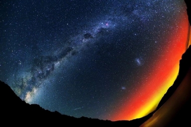 Магеллановы Облака и южные сияния над Новой Зеландией