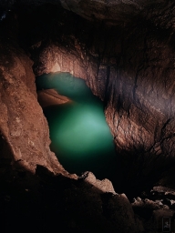 Айфон 11, Абхазия, пещера, зелёная вода, красиво