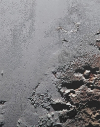 Снег и лёд из азота на поверхности Плутона