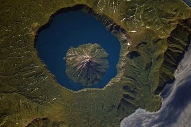 Самый большой двухъярусный вулкан в мире — вулкан Креницына.