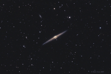 Далёкие галактики на снимках астрофотографа Éder Iván, NGC 4565