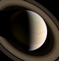Прекрасный Сатурн в объективе Кассини. Снимок сделан 20 июня 2016 года.