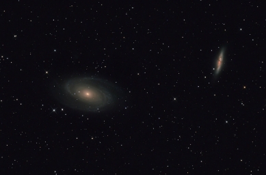 Галактики М81 "Боде" слева и М82 "Сигара" справа в созвездии Большая Медведица.   M81 and M82 Bode's and