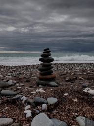 Камни на берегу моря, айфон 11, красота