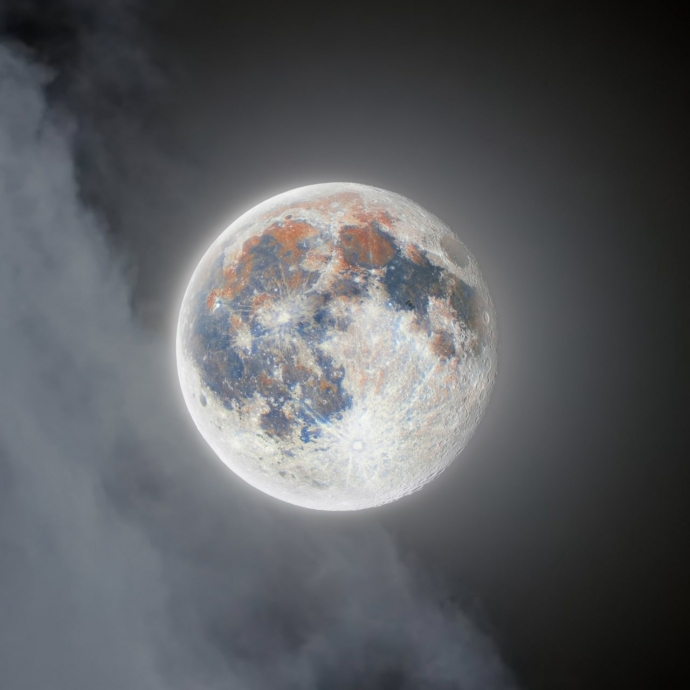 Транзит МКС по диску Луны от фотографа Эндрю МакКарти