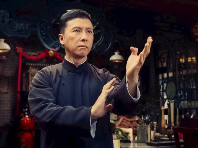 Вот сам ип Ман, мастер боевых искусств Вин Чун