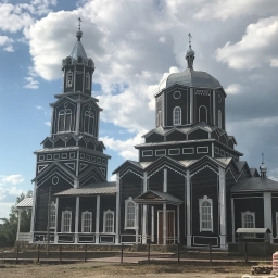 Чёрная церковь в мордовском селе Холстовка Ульяновской области.