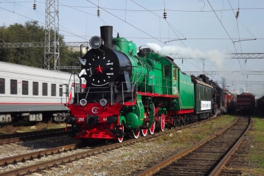 Су250-64, старинный поезд