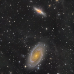 Галактики M81 и M82 в Большой Медведице на расстоянии 12 миллионов световых лет от нас