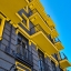 Фото балконов желтого цвета