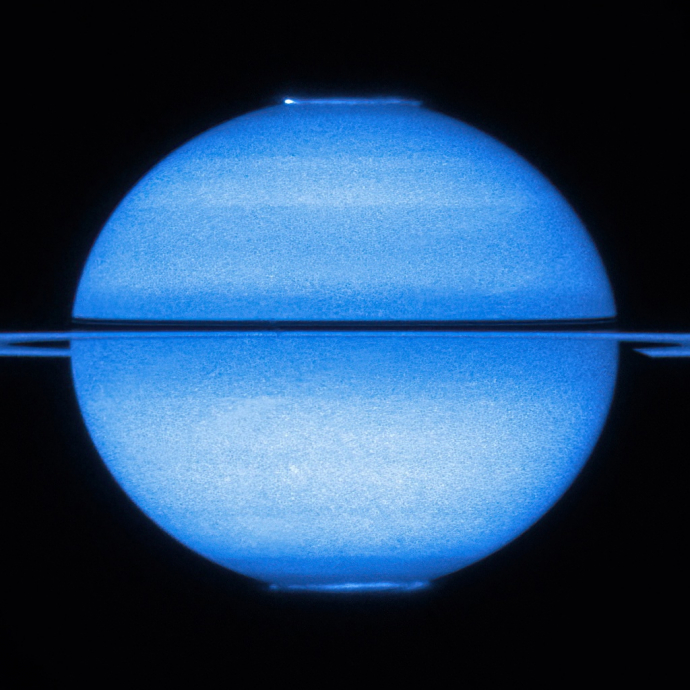 Фотография Сатурна в ультрафиолетовом спектре