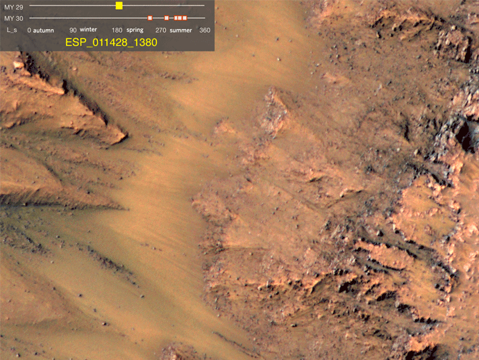 Склоны кратера на Марсе где наблюдаются сезонные "потоки" воды