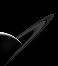 Тёмная сторона Сатурна