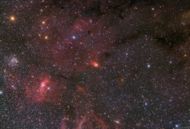 Туманность NGC 7538 (в центре кадра), она же SH2-158 и так-же известная как Северная Лагуна и Головной Мозг