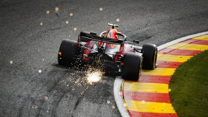 Автогонки Формула 1 Фоновые обои Увлекательное изображение