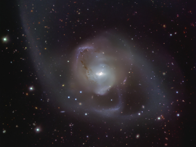 Захватывающий галактический танец NGC 7727, видимый VLT